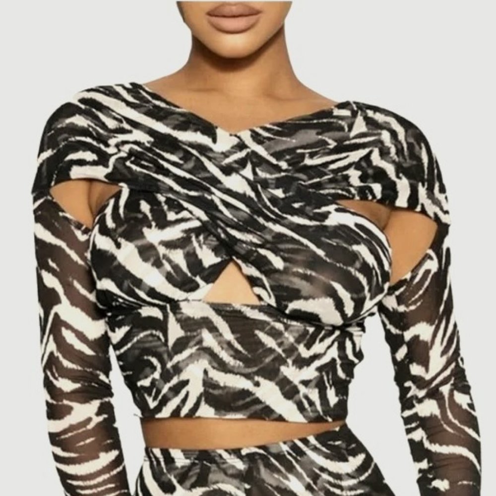 NWT NAKED WARDROBE Black & White Zebra Sheer Crop Wrap Top Long sleeve M - Picture 2 of 6